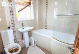 3 bedroom, Terraced House for sale