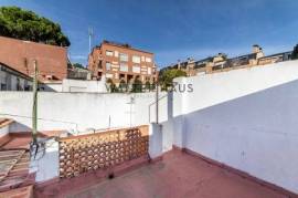 Villa for sale to renovate near Ciudad Universitaria, Madrid