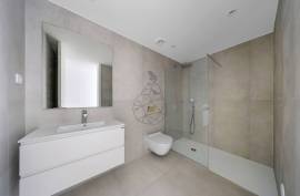 Luxury 3 Bedroom Apartment for Sale in Portimão – Top Floor with Large Balconies and Pool in Portimão Luxury 3 Bedroom Apartment for Sale in Portimão – Top Floor with Large Balconies and Pool in Portimão