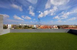 Luxury 3 Bedroom Apartment for Sale in Portimão – Top Floor with Large Balconies and Pool in Portimão Luxury 3 Bedroom Apartment for Sale in Portimão – Top Floor with Large Balconies and Pool in Portimão