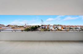 Luxury 3 Bedroom Apartment for Sale in Portimão – Top Floor with Large Balconies and Pool in Portimão Luxury 3 Bedroom Apartment for Sale in Portimão – Top Floor with Large Balconies and Pool in Portimão