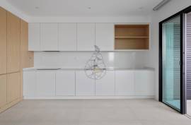 Luxury 3 Bedroom Apartment for Sale in Portimão – Top Floor with Large Balconies and Pool in Portimão Luxury 3 Bedroom Apartment for Sale in Portimão – Top Floor with Large Balconies and Pool in Portimão