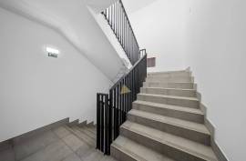 Luxury 3 Bedroom Apartment for Sale in Portimão – Top Floor with Large Balconies and Pool in Portimão Luxury 3 Bedroom Apartment for Sale in Portimão – Top Floor with Large Balconies and Pool in Portimão