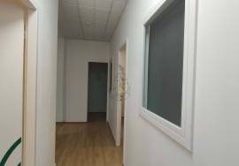 Annual rental Ground floor shop with 151 m2 in Armação de Pêra Annual rental Ground floor shop with 151 m2 in Armação de Pêra