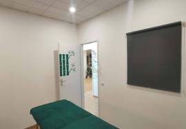 Annual rental Ground floor shop with 151 m2 in Armação de Pêra Annual rental Ground floor shop with 151 m2 in Armação de Pêra