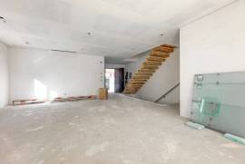 Moradia T4 + 1 em Condomínio Exclusivo em São Pedro do Estoril Moradia T4 + 1 em Condomínio Exclusivo em São Pedro do Estoril