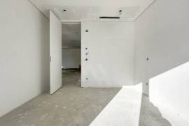 Moradia T4 + 1 em São Pedro do Estoril a 5 Minutos da Praia