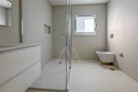 Moradia T4 + 1 em São Pedro do Estoril a 5 Minutos da Praia