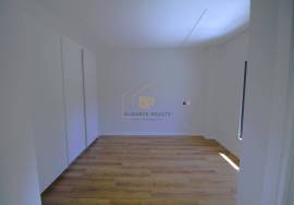 2+1 bedroom villa with garage 5 min. of Ferragudo Beaches 2+1 bedroom villa with garage 5 min. of Ferragudo Beaches