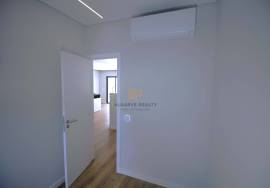 2+1 bedroom villa with garage 5 min. of Ferragudo Beaches 2+1 bedroom villa with garage 5 min. of Ferragudo Beaches