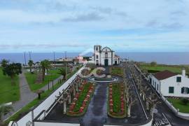 House with 2+1 Bedrooms - Fenais da Ajuda - Ribeira Grande House with 2+1 Bedrooms - Fenais da Ajuda - Ribeira Grande