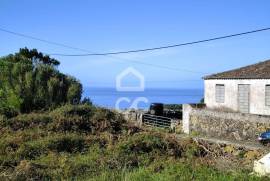 House for refurbishment in Santa Bárbara House for refurbishment in Santa Bárbara