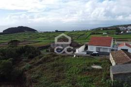 House for refurbishment in Santa Bárbara House for refurbishment in Santa Bárbara