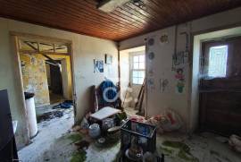 House for refurbishment in Santa Bárbara House for refurbishment in Santa Bárbara