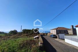 House for refurbishment in Santa Bárbara House for refurbishment in Santa Bárbara