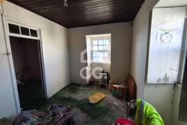 House for refurbishment in Santa Bárbara House for refurbishment in Santa Bárbara