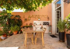 Olhão – Duplex in a Restored Private Mansion, the Softness of a Private Garden Olhão – Duplex in a Restored Private Mansion, the Softness of a Private Garden