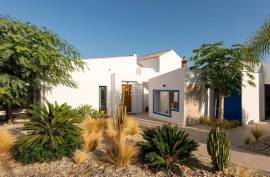 Charming Newly Renovated Traditional Farmhouse  with Annex near Olhão with Panoramic Sea Views from the Roof Terrace Charming Newly Renovated Traditional Farmhouse  with Annex near Olhão with Panoramic Sea Views from the Roof Terrace