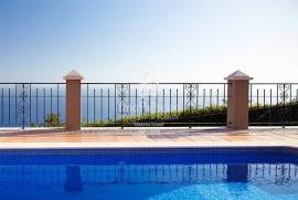 3-Bedroom Villa with Ocean Views & Pool in Palheiro Village, Funchal 3-Bedroom Villa with Ocean Views & Pool in Palheiro Village, Funchal