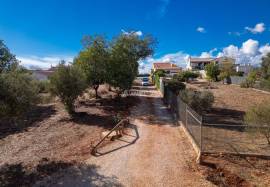 Rustic land with 8280 m2 located in Ribeira de Alte in Paderne, Albufeira Rustic land with 8280 m2 located in Ribeira de Alte in Paderne, Albufeira