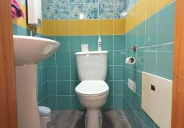 Shop with 44 m2 for transfer fully equipped for hairdresser and beauty salon located in the Marina of Albufeira Shop with 44 m2 for transfer fully equipped for hairdresser and beauty salon located in the Marina of Albufeira