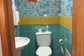 Shop with 44 m2 for transfer fully equipped for hairdresser and beauty salon located in the Marina of Albufeira Shop with 44 m2 for transfer fully equipped for hairdresser and beauty salon located in the Marina of Albufeira