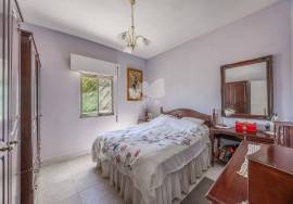 3 Bedroom Quinta with large Pool, Gardens and quiet country location. Near Moncarapacho.