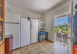 3 Bedroom Quinta with large Pool, Gardens and quiet country location. Near Moncarapacho.