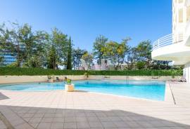 Luxury 4-Bedroom Apartment with Panoramic Terrace and Sea View in Vilamoura