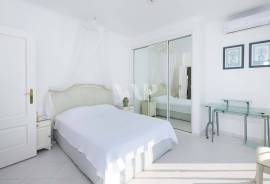 Luxury 4-Bedroom Apartment with Panoramic Terrace and Sea View in Vilamoura