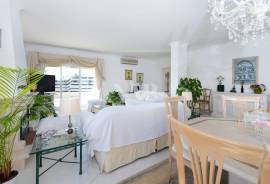 Luxury 4-Bedroom Apartment with Panoramic Terrace and Sea View in Vilamoura
