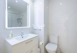 Luxury 4-Bedroom Apartment with Panoramic Terrace and Sea View in Vilamoura