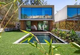Contemporary 4 bedroom villa with private pool, Vilamoura