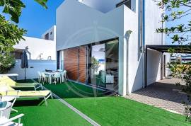 3 bedroom contemporary villa with sea view and space for private pool