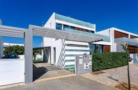 3 bedroom contemporary villa with sea view and space for private pool