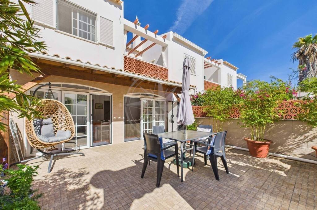 Tavira 2½ Bedroom Townhouse with Garden Near Ria Formosa Lagoon