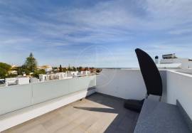 Tavira town centre 3 bedroom apartment with pool, terrace & garage Tavira town centre 3 bedroom apartment with pool, terrace & garage