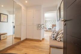 Elegant 4-Bedroom Single-Level Villa with Exceptional Privacy, Pool & Countryside Views Near Quinta do Lago