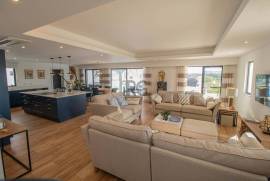 Elegant 4-Bedroom Single-Level Villa with Exceptional Privacy, Pool & Countryside Views Near Quinta do Lago