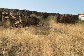 Large Ruin with Land in Rural Location Large Ruin with Land in Rural Location