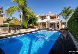 South West facing T3+2 Villa Designed by Mario Martins in Porto de Mos / Atalaia, Lagos South West facing T3+2 Villa Designed by Mario Martins in Porto de Mos / Atalaia, Lagos