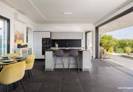 Contemporary 2+1 Bedroom Villa with Sea View and Pool in the Exclusive Reserva da Luz Contemporary 2+1 Bedroom Villa with Sea View and Pool in the Exclusive Reserva da Luz