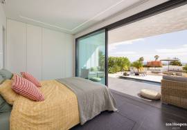 Contemporary 2+1 Bedroom Villa with Sea View and Pool in the Exclusive Reserva da Luz Contemporary 2+1 Bedroom Villa with Sea View and Pool in the Exclusive Reserva da Luz