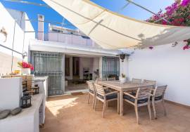 2 Bedroom Townhouse for sale in Praia do Canavial, Lagos