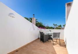 2 Bedroom Townhouse for sale in Praia do Canavial, Lagos