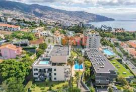 2-Bedroom Apartment in a Gated Community with Swimming Pool in Funchal
