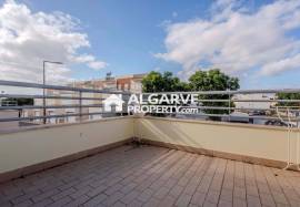 Modern 4 bedroom villa in a residential area near the center of Olhão Modern 4 bedroom villa in a residential area near the center of Olhão