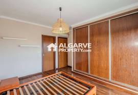Modern 4 bedroom villa in a residential area near the center of Olhão Modern 4 bedroom villa in a residential area near the center of Olhão