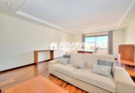 Modern 4 bedroom villa in a residential area near the center of Olhão Modern 4 bedroom villa in a residential area near the center of Olhão