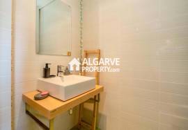 Modern 4 bedroom villa in a residential area near the center of Olhão Modern 4 bedroom villa in a residential area near the center of Olhão